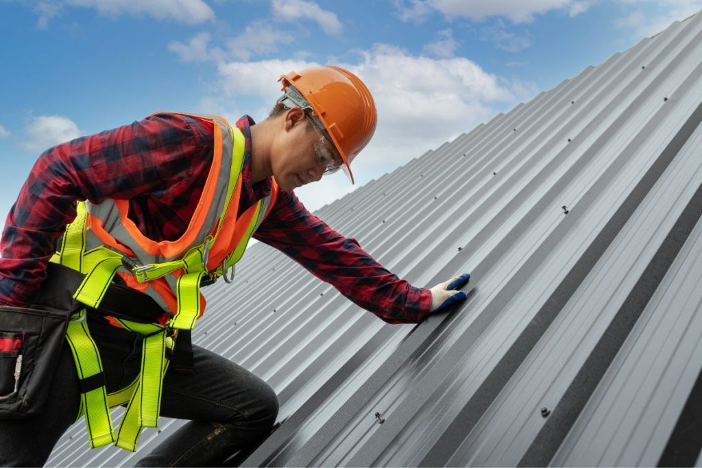 Metal Roof Servicing